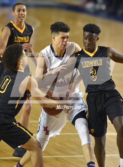 Thumbnail 2 in Lincoln vs. Nathan Hale (WIAA 3A Semifinal Playoff)  photogallery.