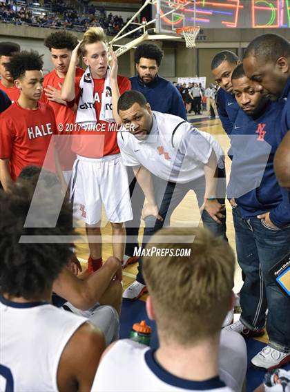 Thumbnail 1 in Lincoln vs. Nathan Hale (WIAA 3A Semifinal Playoff)  photogallery.