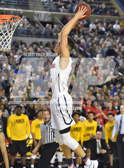 Thumbnail 1 in Lincoln vs. Nathan Hale (WIAA 3A Semifinal Playoff)  photogallery.
