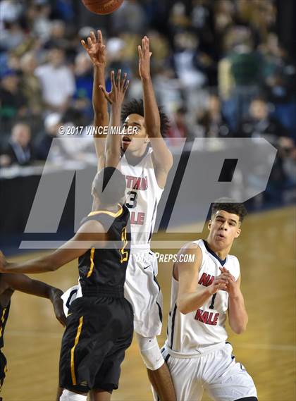 Thumbnail 2 in Lincoln vs. Nathan Hale (WIAA 3A Semifinal Playoff)  photogallery.