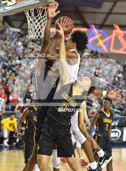 Thumbnail 1 in Lincoln vs. Nathan Hale (WIAA 3A Semifinal Playoff)  photogallery.