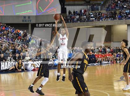 Thumbnail 3 in Lincoln vs. Nathan Hale (WIAA 3A Semifinal Playoff)  photogallery.