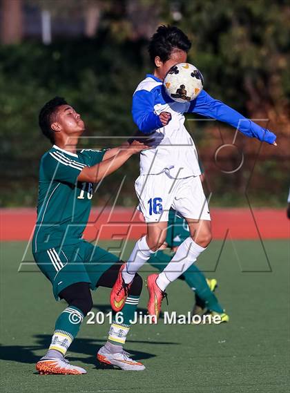 Thumbnail 2 in Moreau Catholic @ Irvington photogallery.