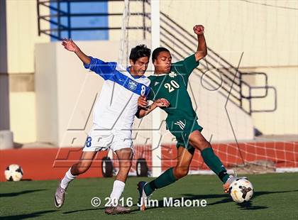 Thumbnail 3 in Moreau Catholic @ Irvington photogallery.