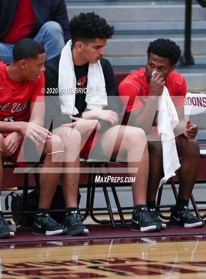 Thumbnail 1 in Austin vs. Del Valle photogallery.