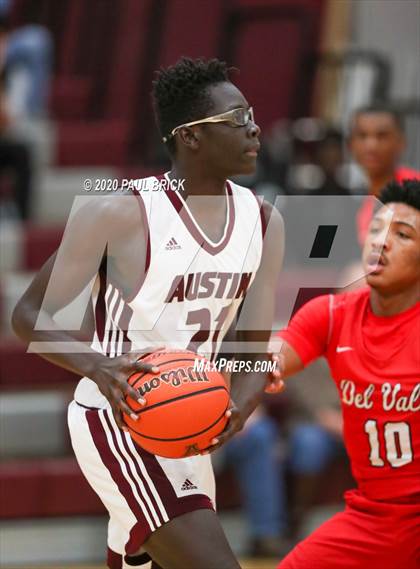 Thumbnail 1 in Austin vs. Del Valle photogallery.