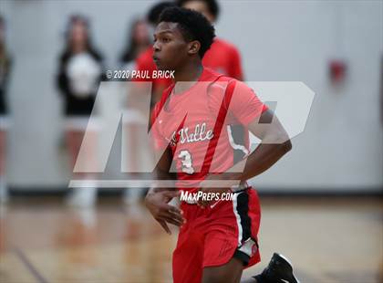 Thumbnail 3 in Austin vs. Del Valle photogallery.