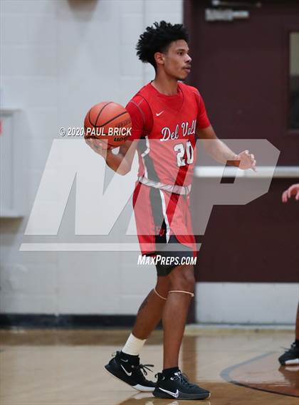 Thumbnail 3 in Austin vs. Del Valle photogallery.