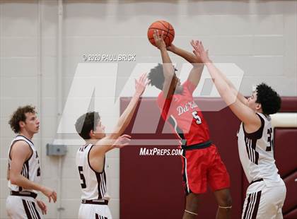 Thumbnail 3 in Austin vs. Del Valle photogallery.