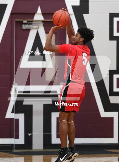 Thumbnail 1 in Austin vs. Del Valle photogallery.