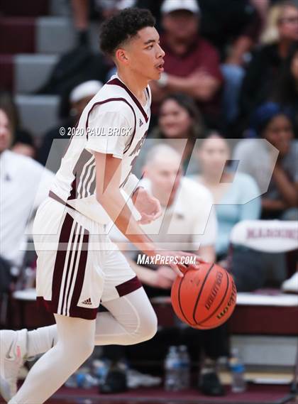 Thumbnail 1 in Austin vs. Del Valle photogallery.