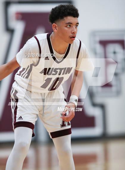 Thumbnail 3 in Austin vs. Del Valle photogallery.