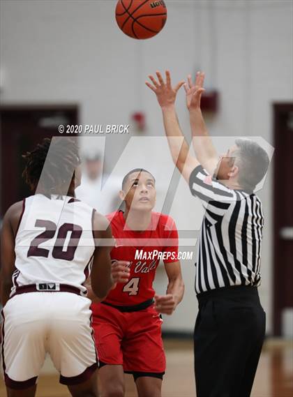Thumbnail 1 in Austin vs. Del Valle photogallery.