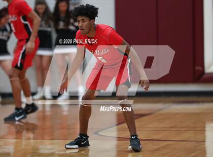 Thumbnail 2 in Austin vs. Del Valle photogallery.