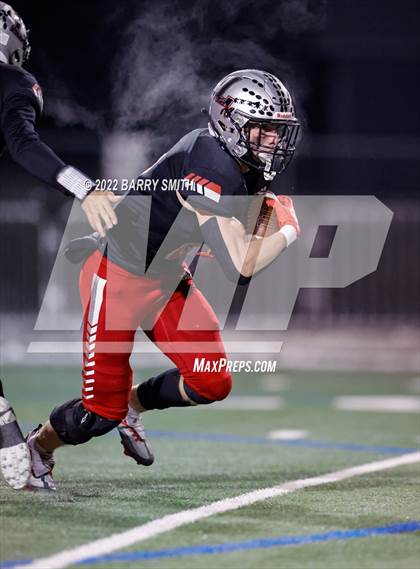 Thumbnail 2 in Loveland vs. Montrose (CHSAA 4A Quarter Finals) photogallery.