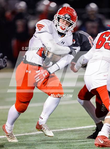Thumbnail 3 in Loveland vs. Montrose (CHSAA 4A Quarter Finals) photogallery.