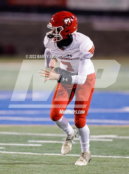 Thumbnail 3 in Loveland vs. Montrose (CHSAA 4A Quarter Finals) photogallery.