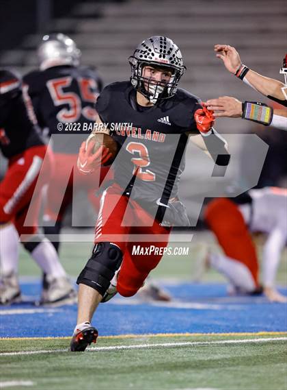 Thumbnail 3 in Loveland vs. Montrose (CHSAA 4A Quarter Finals) photogallery.
