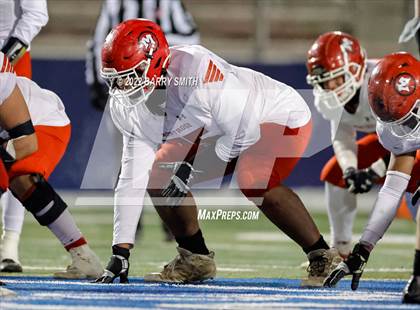 Thumbnail 3 in Loveland vs. Montrose (CHSAA 4A Quarter Finals) photogallery.