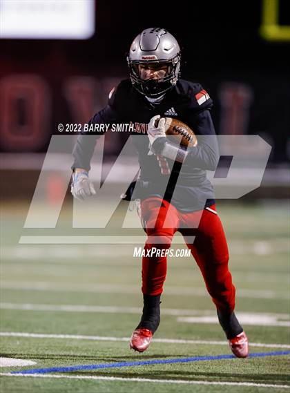 Thumbnail 2 in Loveland vs. Montrose (CHSAA 4A Quarter Finals) photogallery.