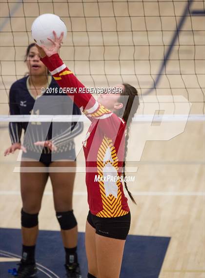 Thumbnail 1 in Coronado vs Legacy (CHSAA 5A Playoff) photogallery.