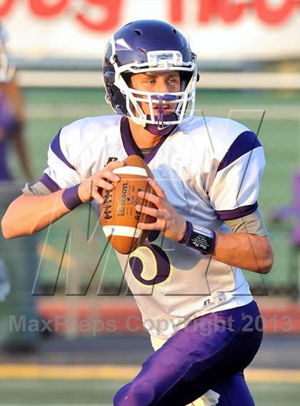 Thumbnail 1 in Alvarado vs Mexia (Dale Hansen Football Classic) photogallery.