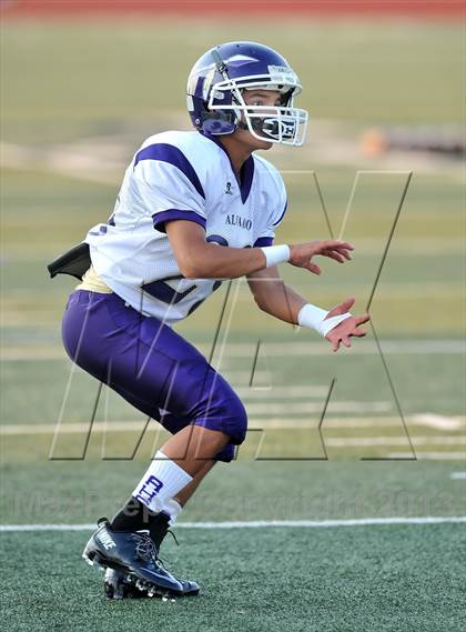 Thumbnail 2 in Alvarado vs Mexia (Dale Hansen Football Classic) photogallery.