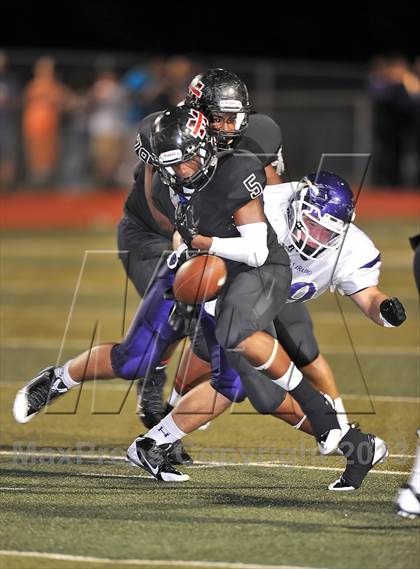 Thumbnail 3 in Alvarado vs Mexia (Dale Hansen Football Classic) photogallery.