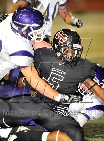 Thumbnail 2 in Alvarado vs Mexia (Dale Hansen Football Classic) photogallery.