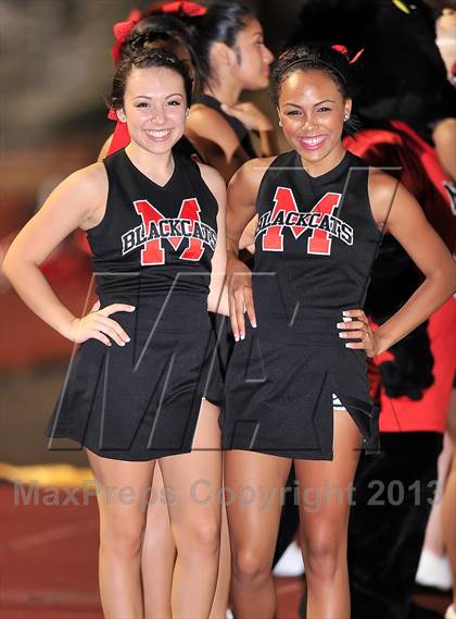 Thumbnail 3 in Alvarado vs Mexia (Dale Hansen Football Classic) photogallery.