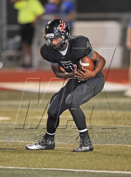 Thumbnail 3 in Alvarado vs Mexia (Dale Hansen Football Classic) photogallery.