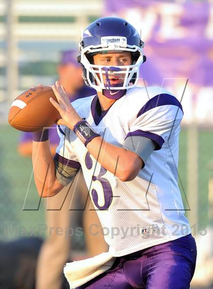 Thumbnail 3 in Alvarado vs Mexia (Dale Hansen Football Classic) photogallery.