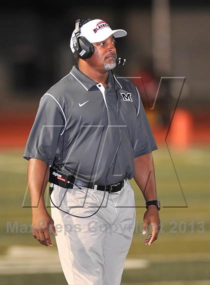 Thumbnail 2 in Alvarado vs Mexia (Dale Hansen Football Classic) photogallery.