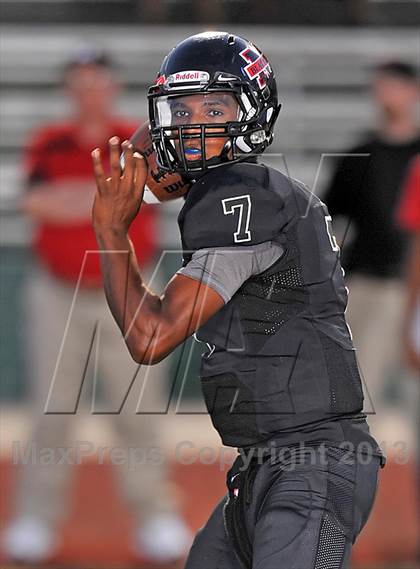 Thumbnail 1 in Alvarado vs Mexia (Dale Hansen Football Classic) photogallery.