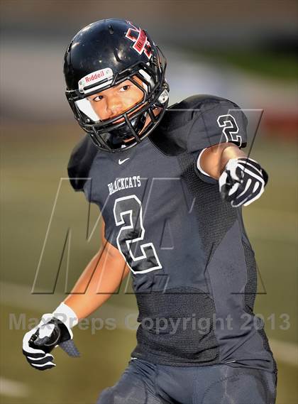 Thumbnail 1 in Alvarado vs Mexia (Dale Hansen Football Classic) photogallery.