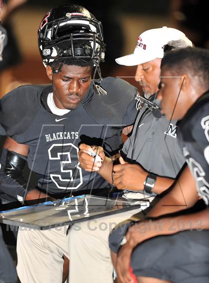 Thumbnail 2 in Alvarado vs Mexia (Dale Hansen Football Classic) photogallery.