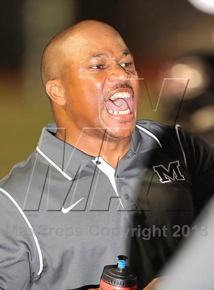 Thumbnail 3 in Alvarado vs Mexia (Dale Hansen Football Classic) photogallery.