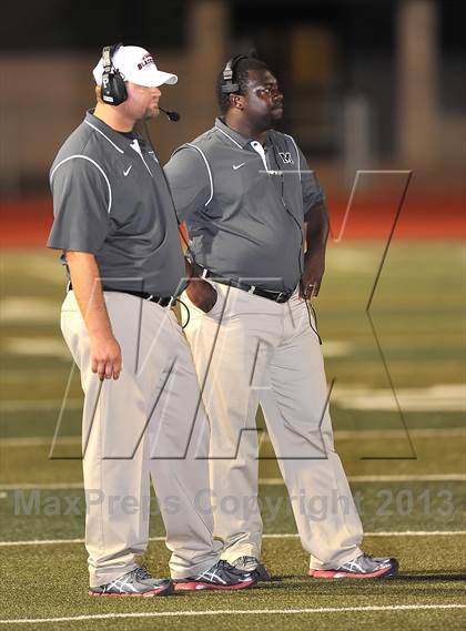 Thumbnail 3 in Alvarado vs Mexia (Dale Hansen Football Classic) photogallery.