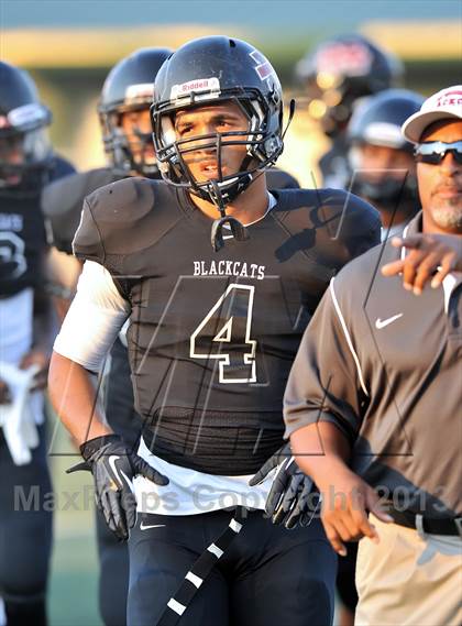 Thumbnail 3 in Alvarado vs Mexia (Dale Hansen Football Classic) photogallery.