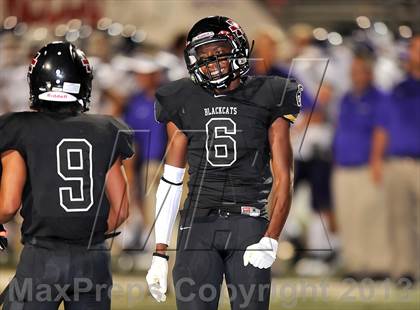 Thumbnail 2 in Alvarado vs Mexia (Dale Hansen Football Classic) photogallery.