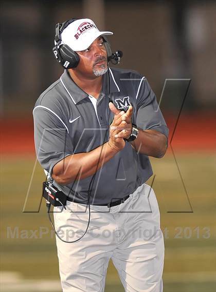Thumbnail 1 in Alvarado vs Mexia (Dale Hansen Football Classic) photogallery.
