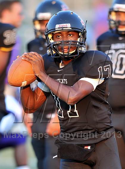 Thumbnail 1 in Alvarado vs Mexia (Dale Hansen Football Classic) photogallery.
