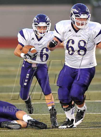 Thumbnail 2 in Alvarado vs Mexia (Dale Hansen Football Classic) photogallery.