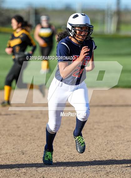 Thumbnail 3 in Beyer @ Lathrop photogallery.