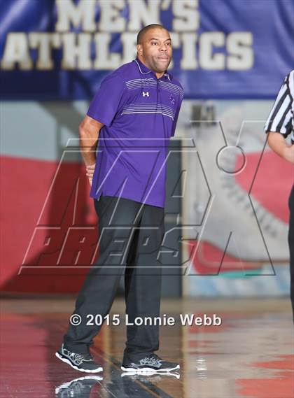 Thumbnail 2 in New Rochelle vs Iona Prep (Hoops for a Cure Showcase) photogallery.