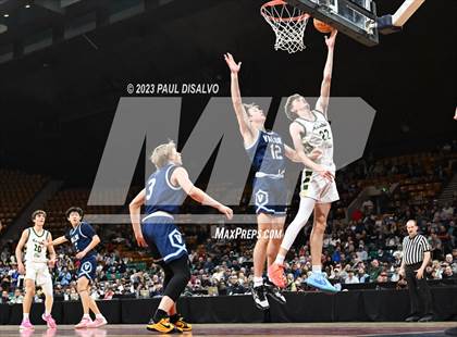 Thumbnail 2 in Mountain Vista vs. Valor Christian (CHSAA 6A Great 8) photogallery.