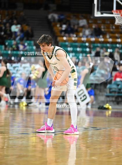 Thumbnail 3 in Mountain Vista vs. Valor Christian (CHSAA 6A Great 8) photogallery.