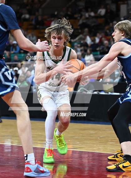 Thumbnail 1 in Mountain Vista vs. Valor Christian (CHSAA 6A Great 8) photogallery.