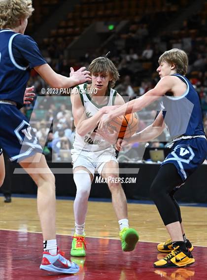 Thumbnail 2 in Mountain Vista vs. Valor Christian (CHSAA 6A Great 8) photogallery.