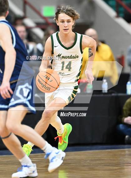 Thumbnail 1 in Mountain Vista vs. Valor Christian (CHSAA 6A Great 8) photogallery.